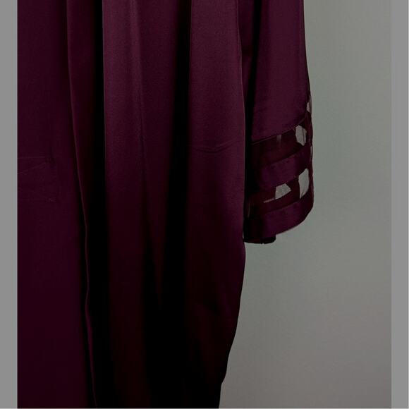 EkqouaerWmns robe poly charmeuse satin sz XL attached belt inside tie Bust to 46 - Picture 3 of 8